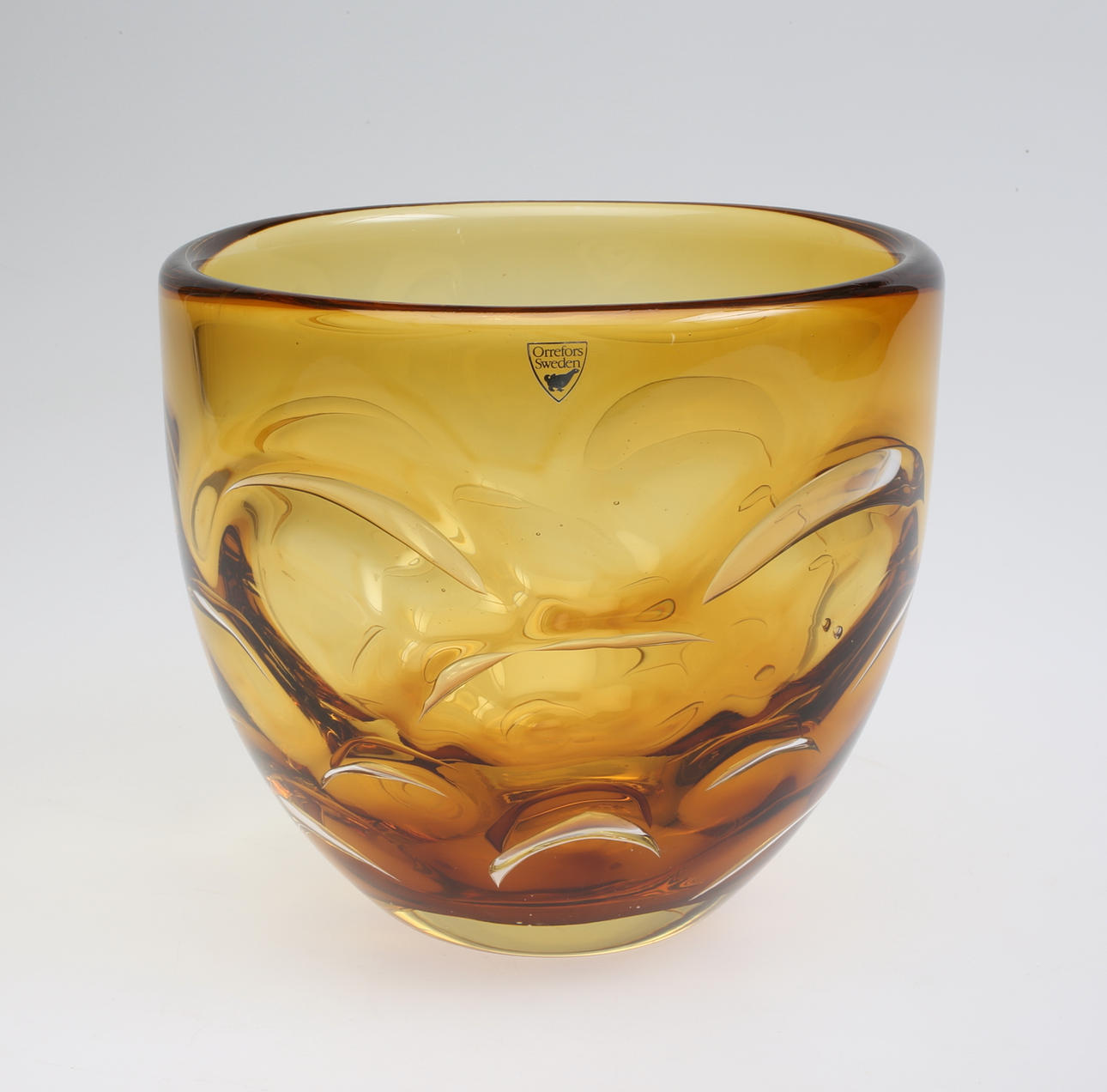 LARS HELLSTEN. Vas, "Sputnik", Orrefors, fullsignerad.