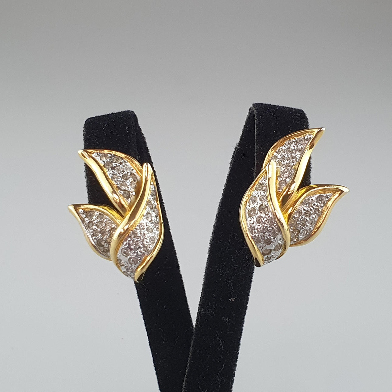 - Vintage EAR CLIPS - Vogue Bijoux.