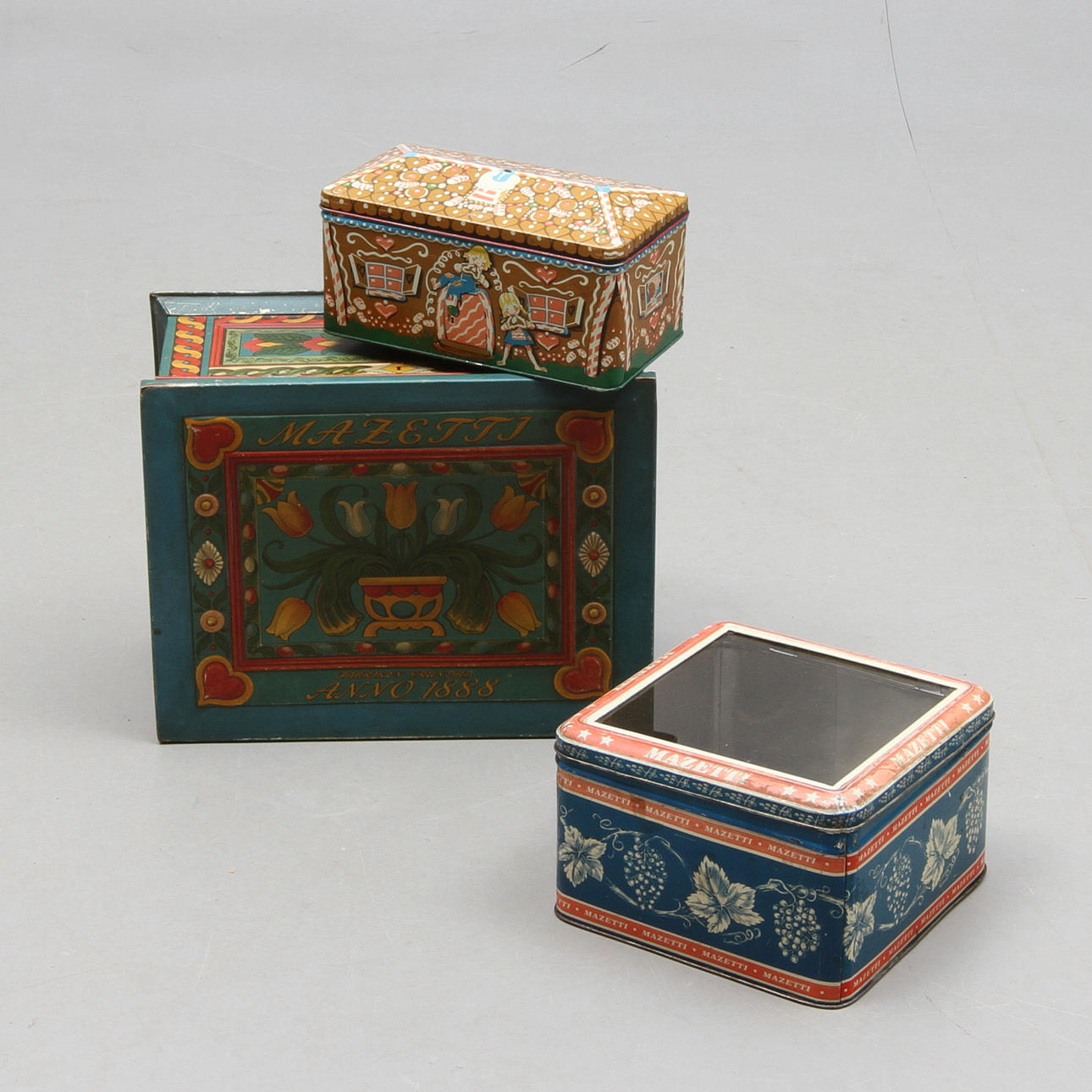 PLÅTBURKAR, 3 st, Mazetti samt Pricks.