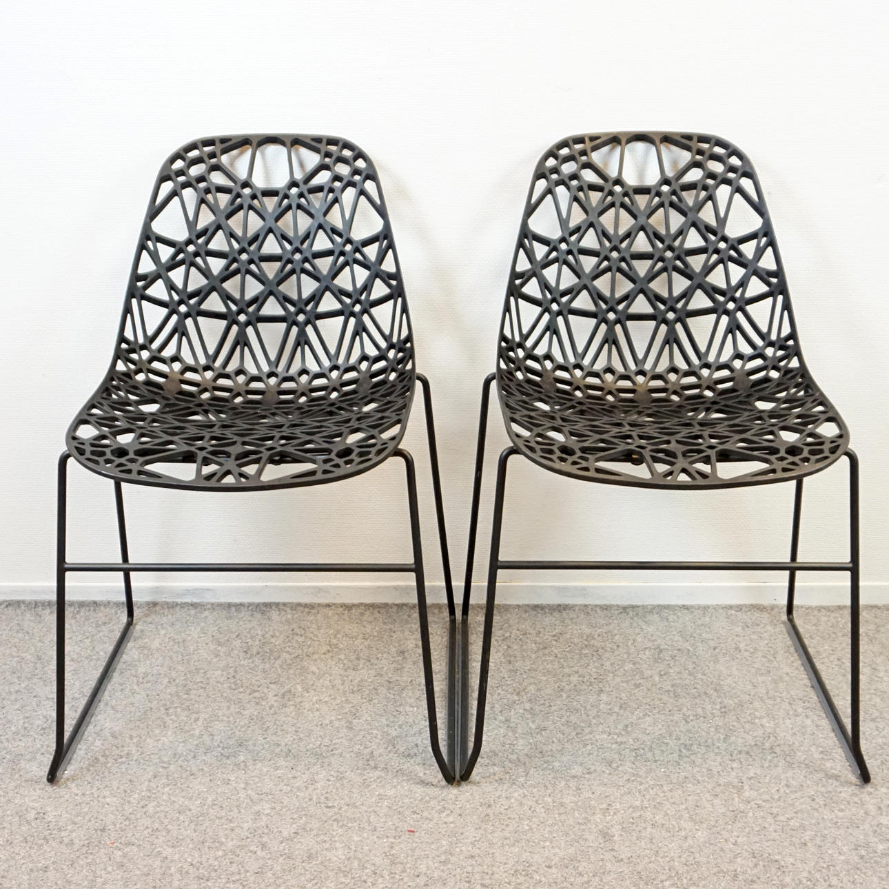 TON HAAS, chairs, a pair, plastic/metal.