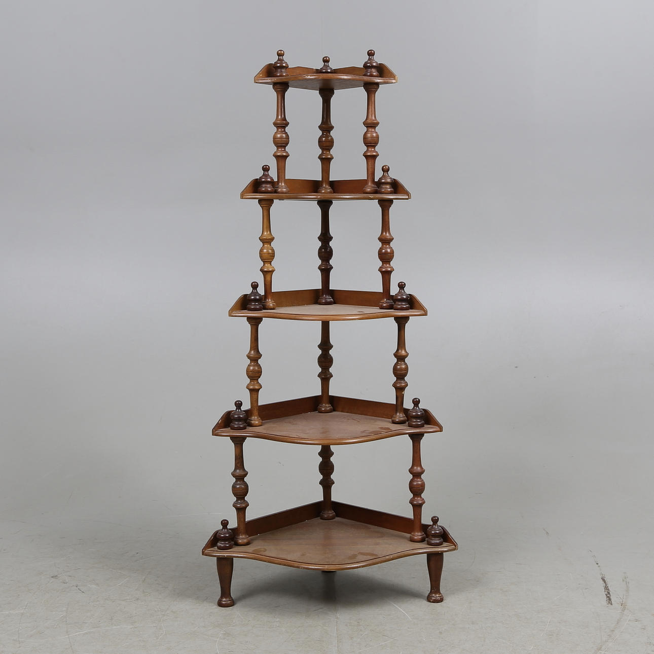 ANTENIENNHYLLA, 1900-tal.