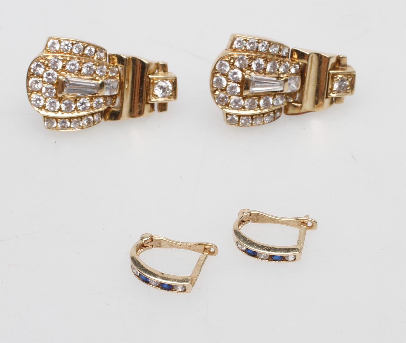 ÖRHÄNGEN, 2 par, 14k guld, vikt ca 10,7 gr.