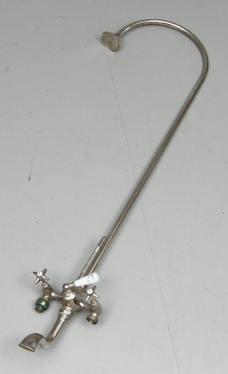 DUSCH- och BADBLANDARE, metall, 1900-talets första hälft.