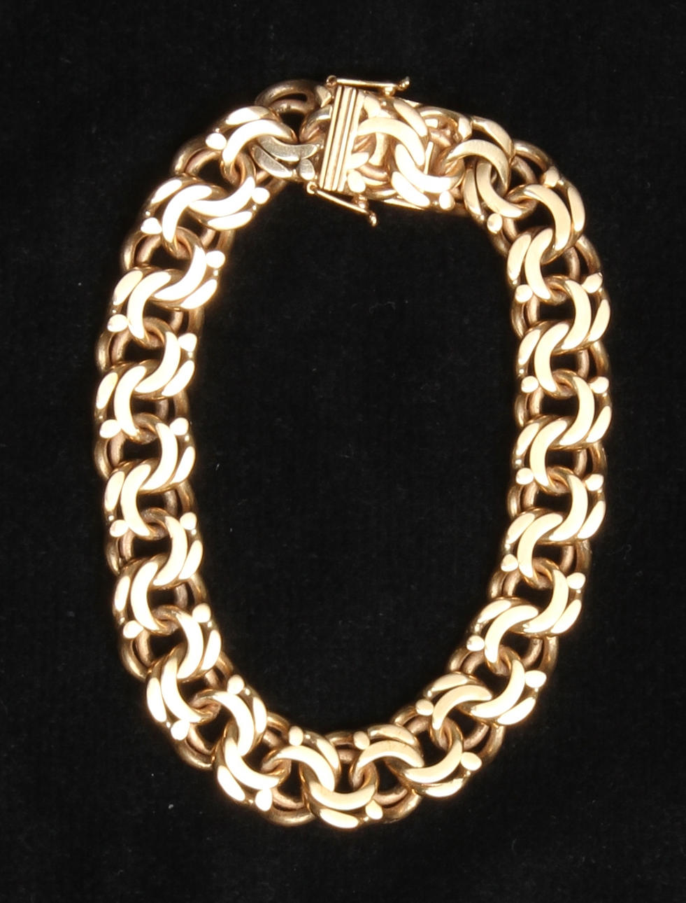 ARMBAND, 18k guld. Vikt 59,8g.