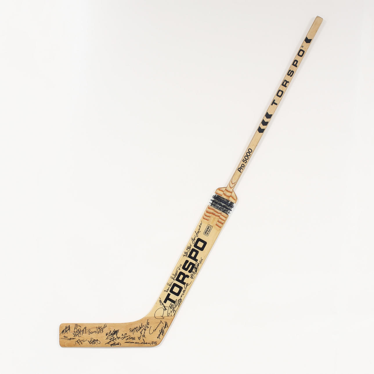 HOCKEYKLUBBA, signerad av Västra Frölunda 1982.