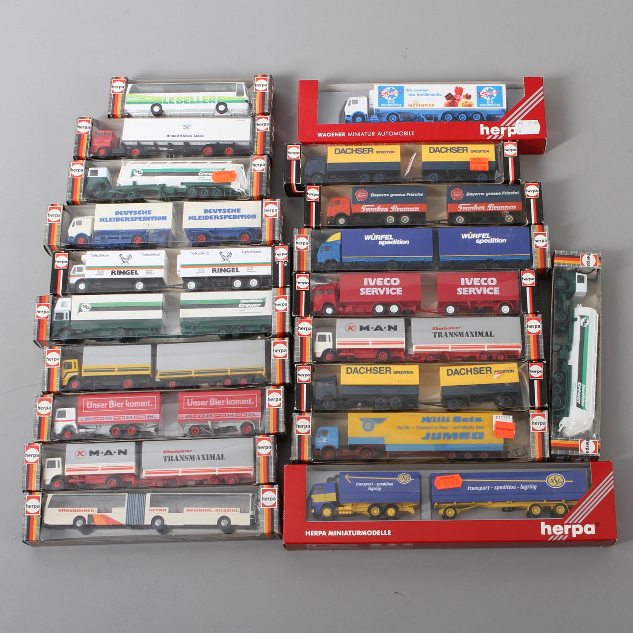 MODELLBILAR HERPA cirka 20 delar i originalkartong.