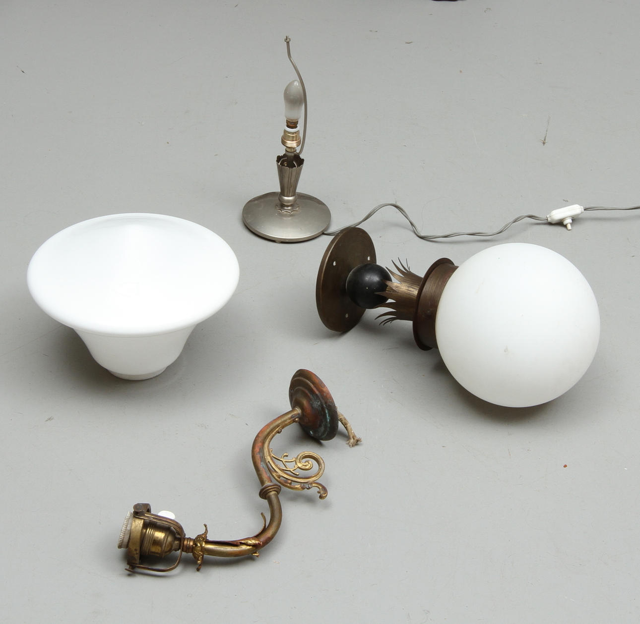 PARTI LAMPOR. bla taklampa, art deco, 1900-tal.