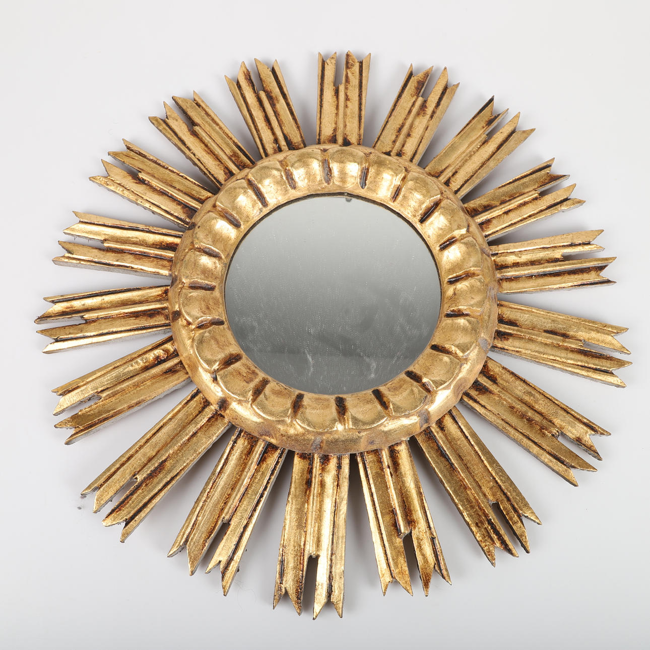 SOLSPEGEL, förgyllt trä.
