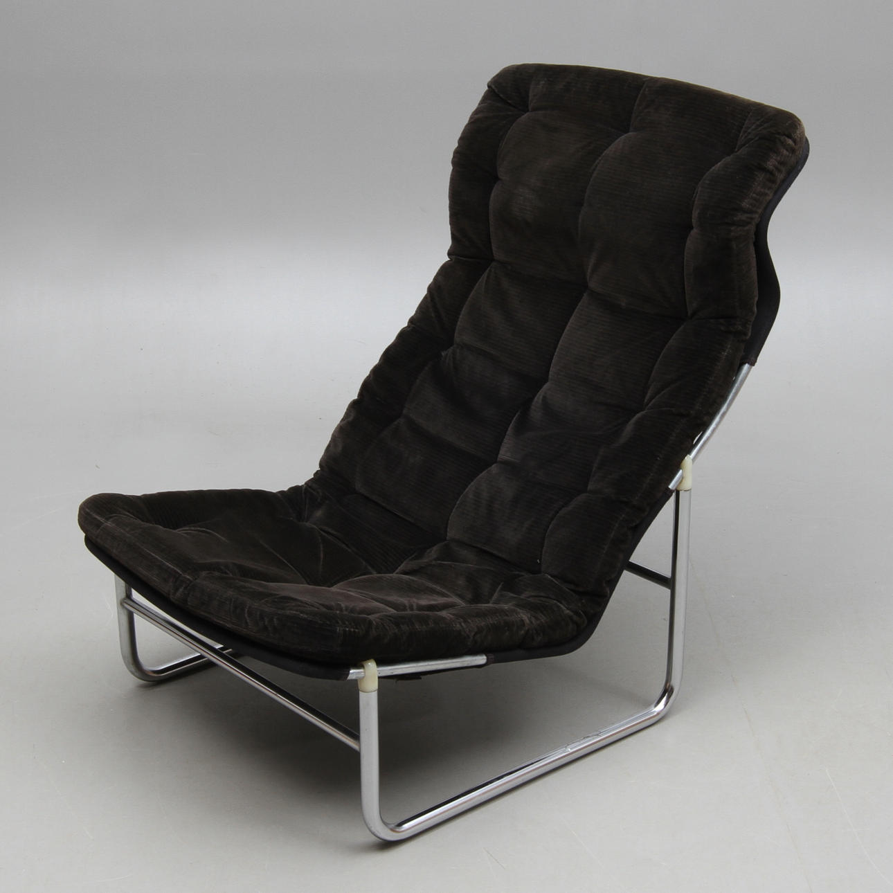 FÅTÖLJ, enligt uppift "Zorba" design Bojie-Zimmerman för Bra Bohag.