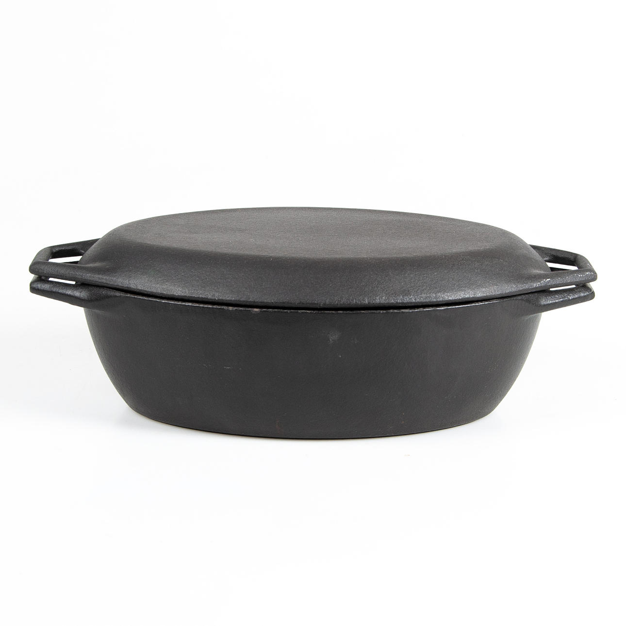 MICHAEL LAX. CAST IRON POT, Copco, Denmark.