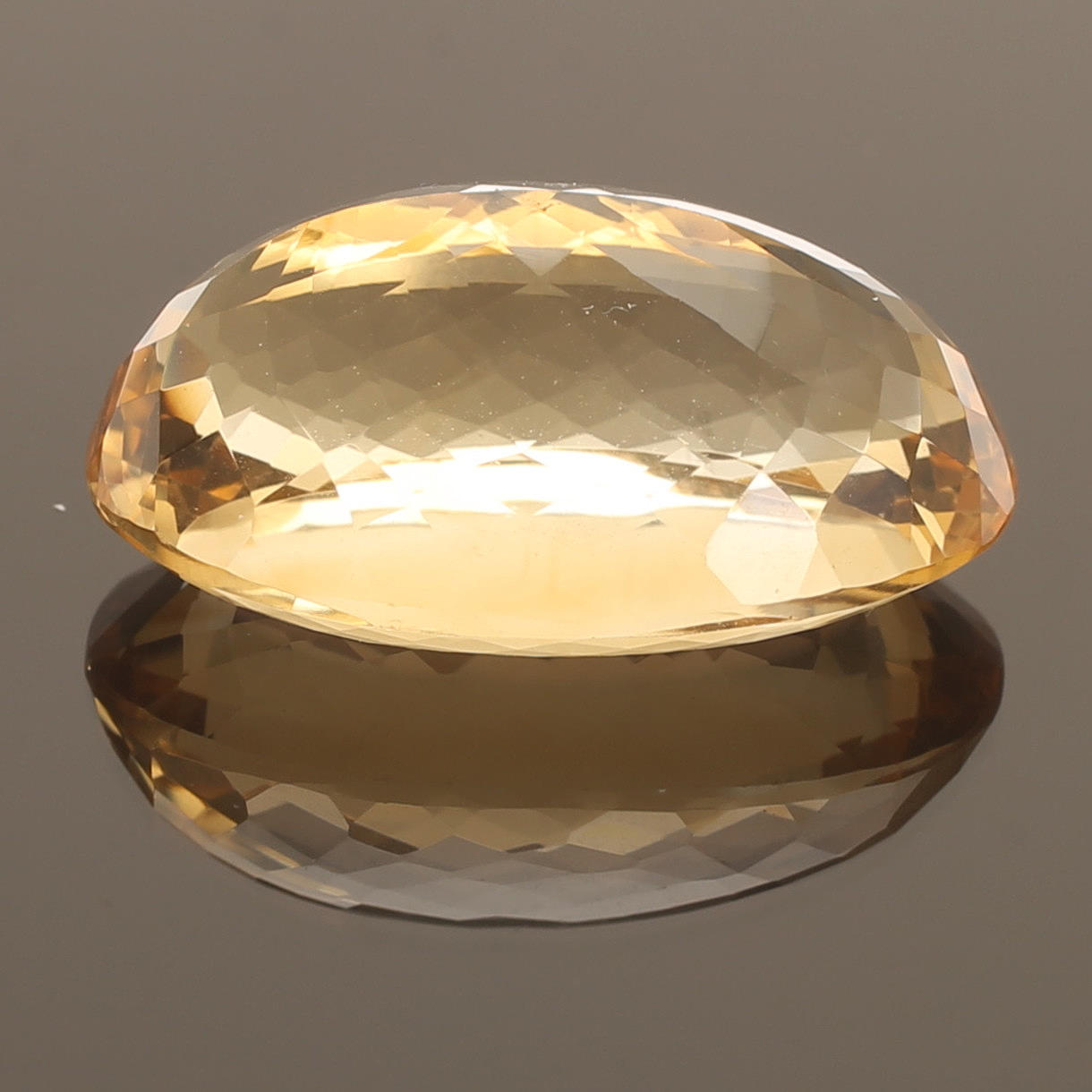 STEN, citrin, cirka 63 ct.