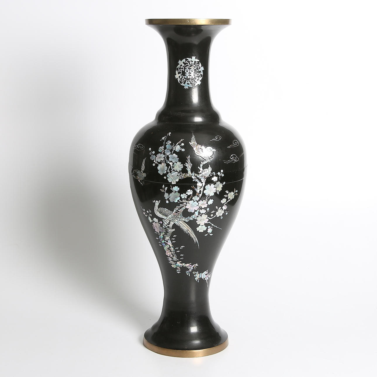 GOLVVAS, mässing, lack och pärlemor, sannolikt Korea, 18/1900-tal.