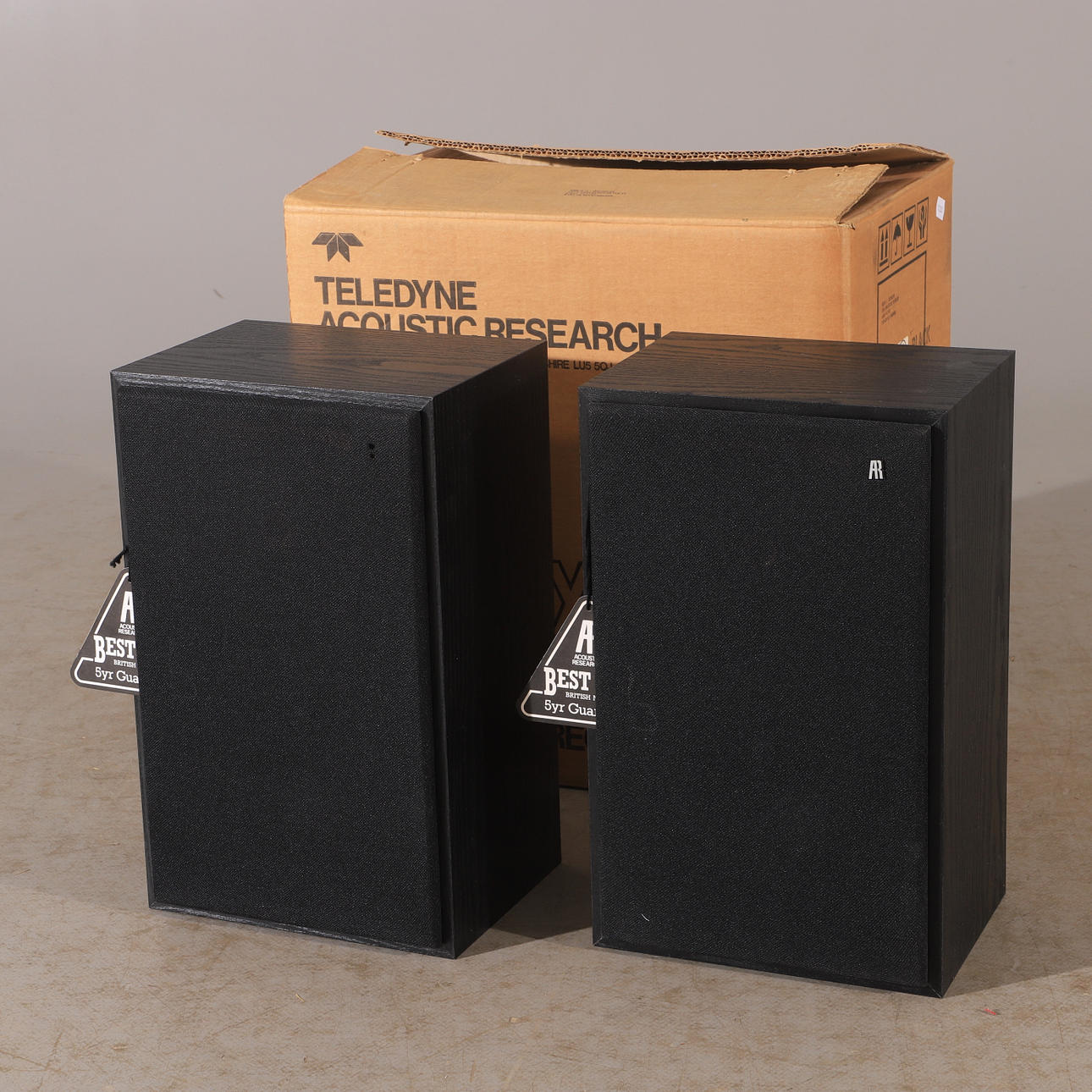 ACOUSTIC RESEARCH. Speakers, 1 pair, AR 8 BX.