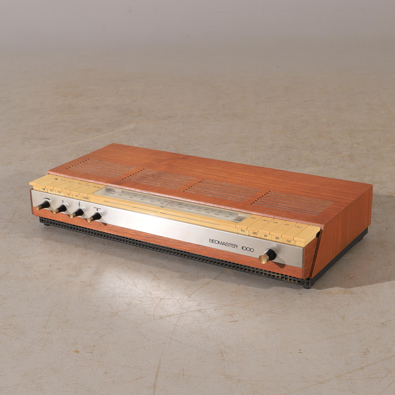 BANG & OLUFSEN. Stereo, Beomaster 1000.