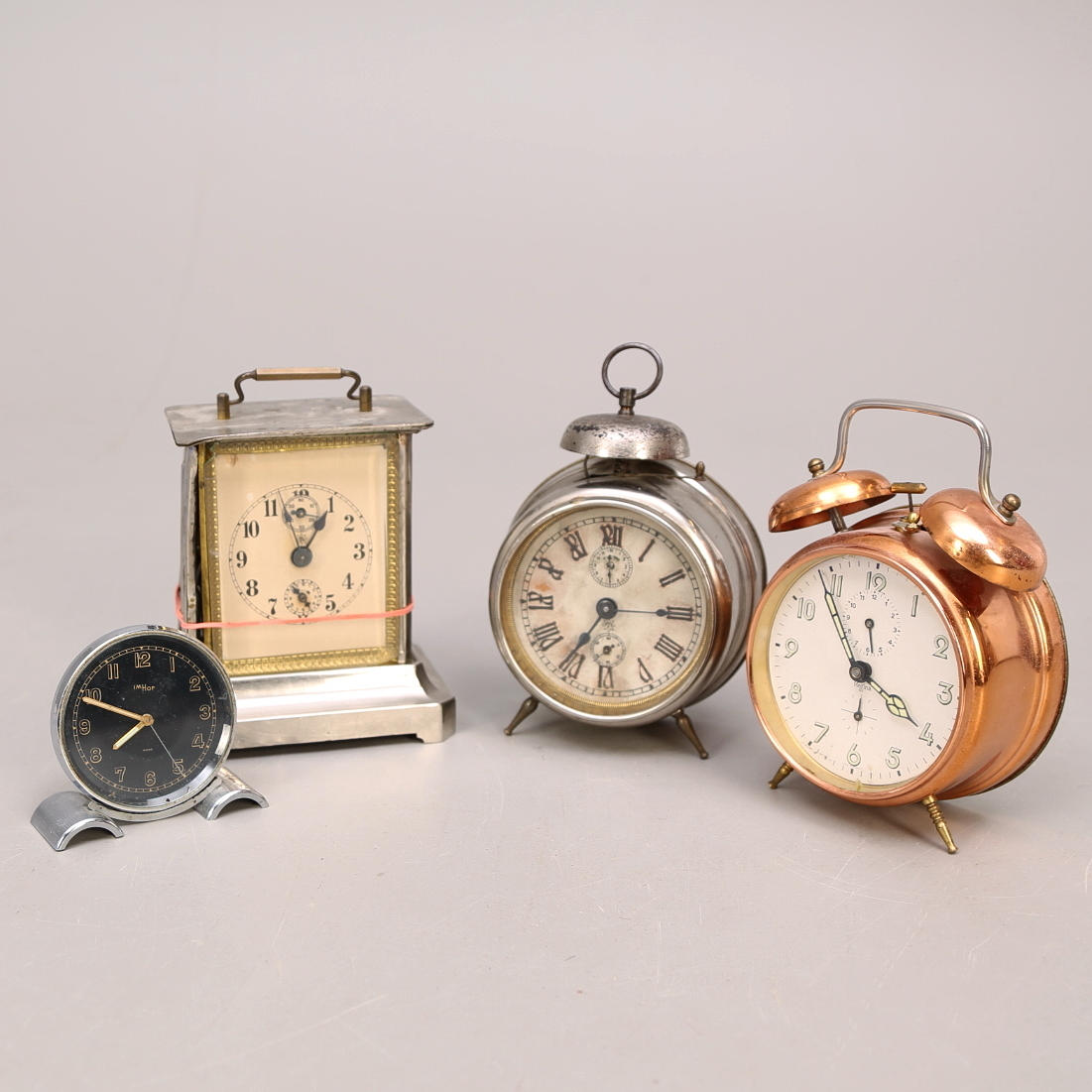 BORDSUR/VÄCKARKLOCKOR, 4 st, bla Junghans, Imhof, 1900-talets första hälft.