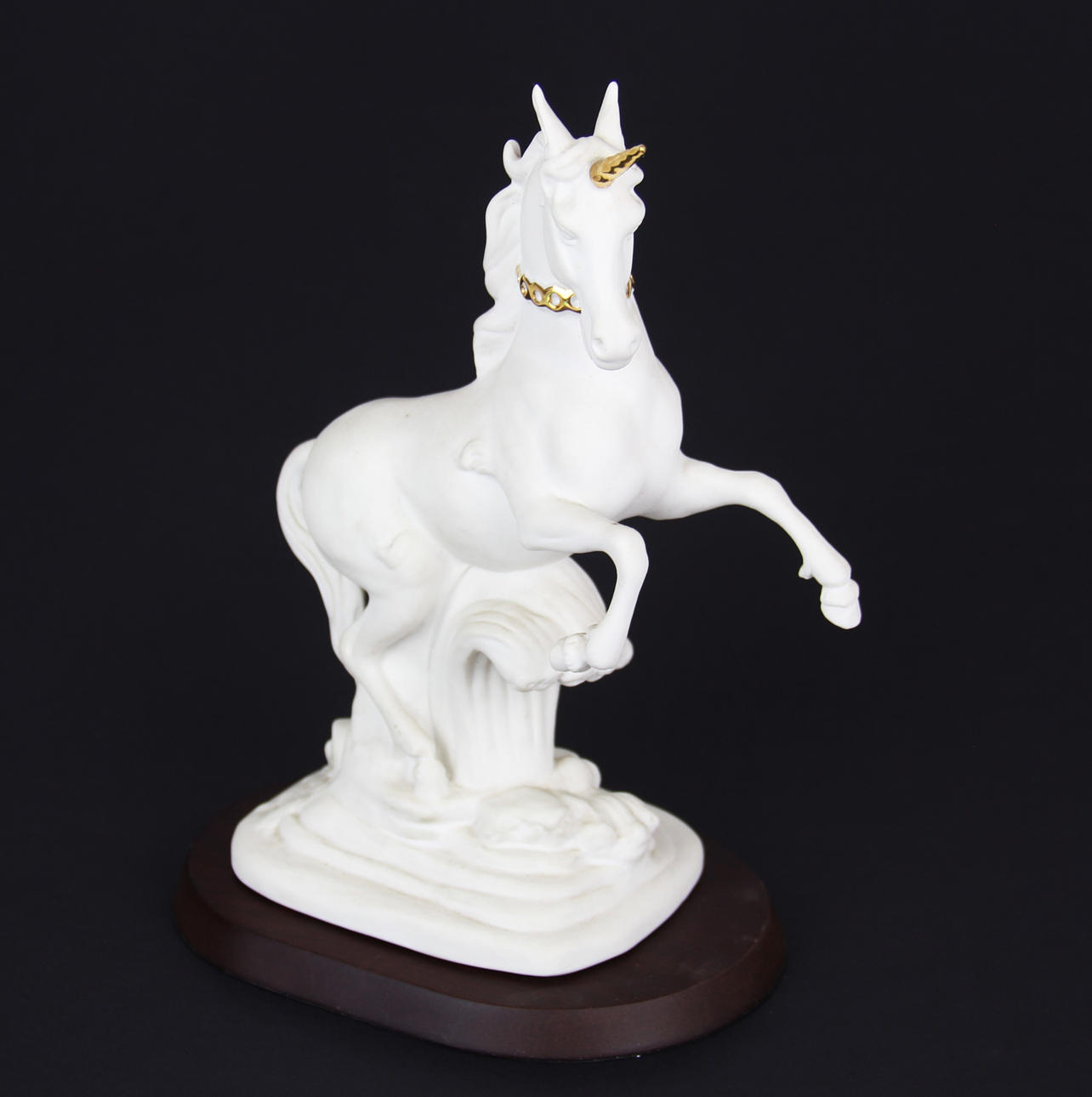 DAVID CORNELL. UNICORN SCULPTURE.