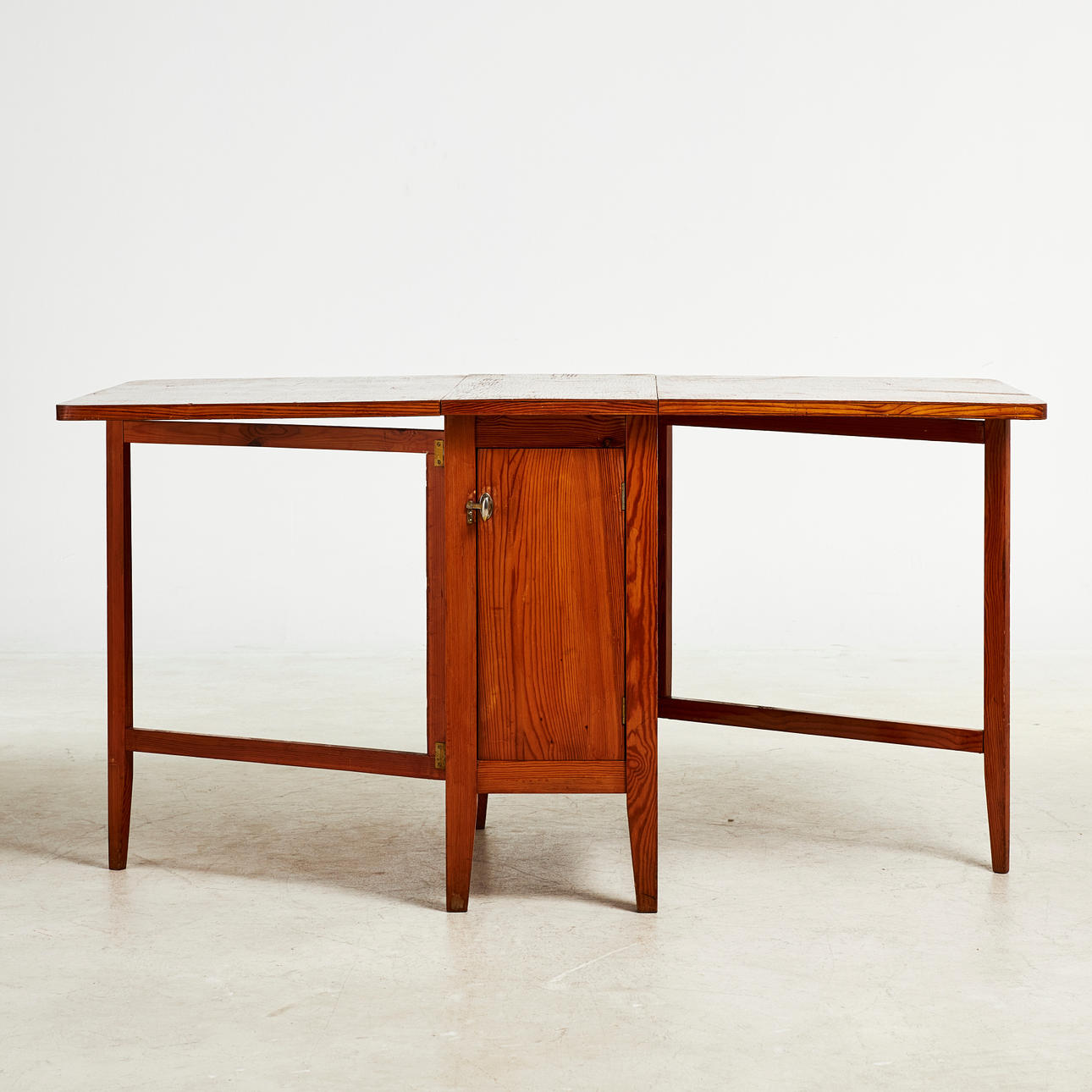 BOARDING TABLE, 1930s/40s, short sides with cabinets and drawers, pine ...