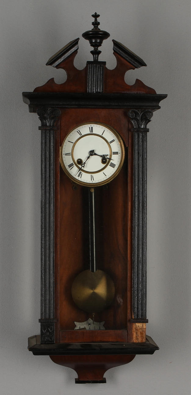 VÄGGUR, nyrenässans, omkring 1900.