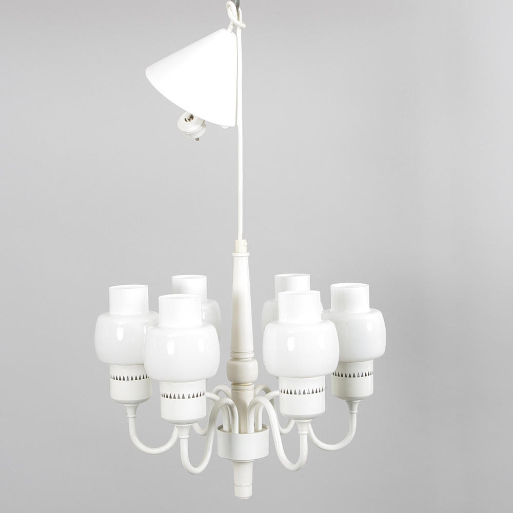 TAKARMATUR, 6-armad, vitmålad trä/metall med glaskupor.