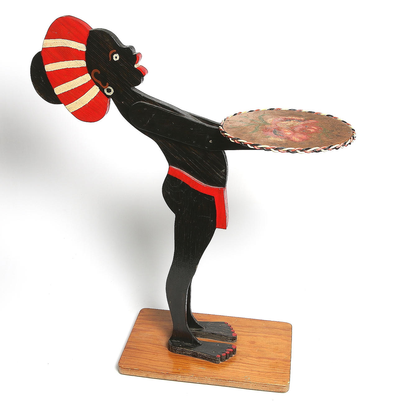 BETJÄNT, trä, 1900-talets första hälft.