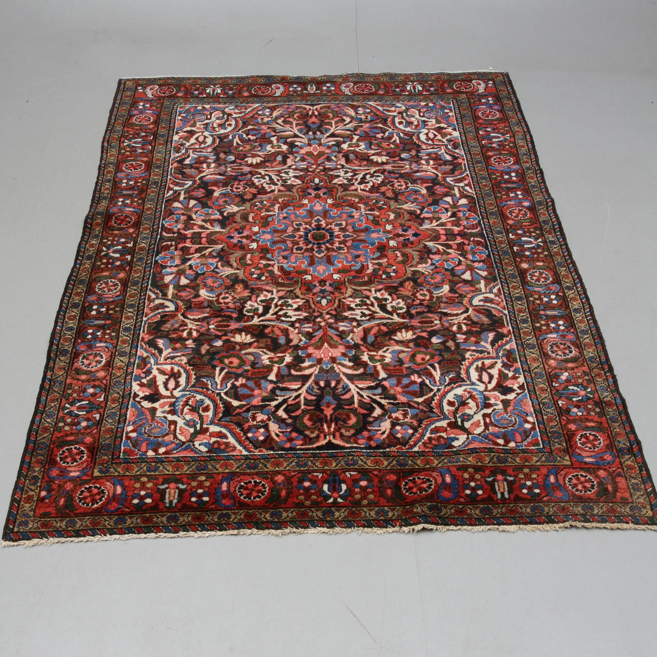 MATTA, orientalisk, ca 202 x 153 cm.