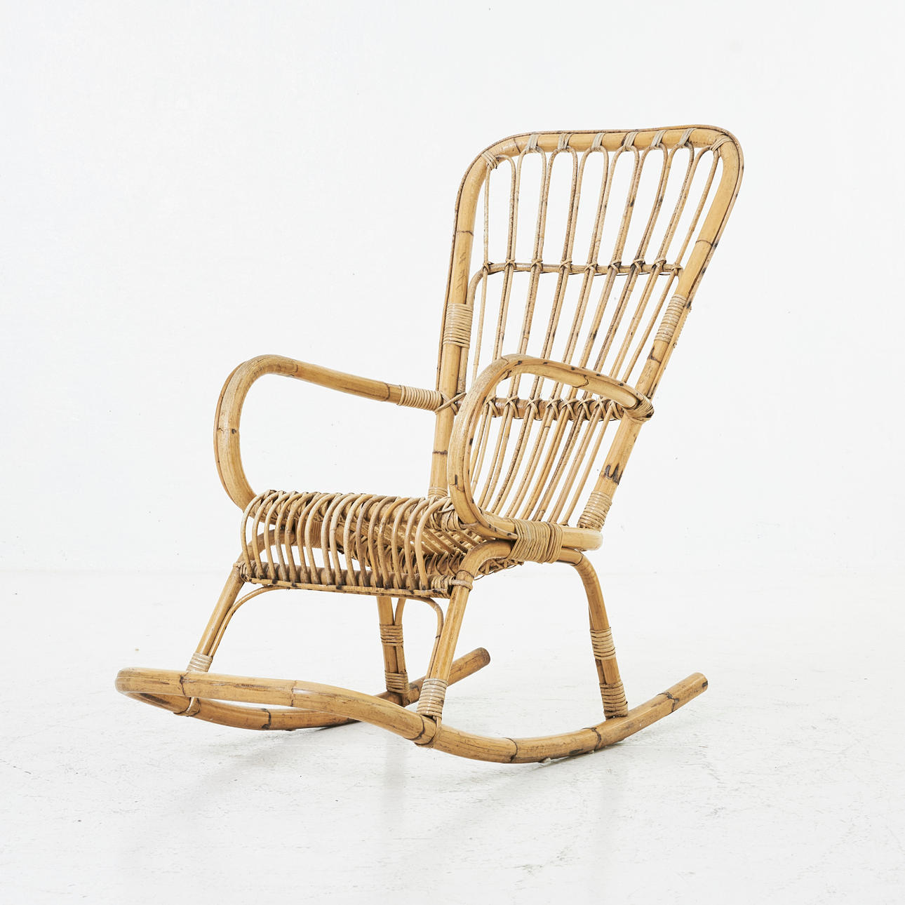 GUNGSTOL, 1900-talets mitt, rotting.