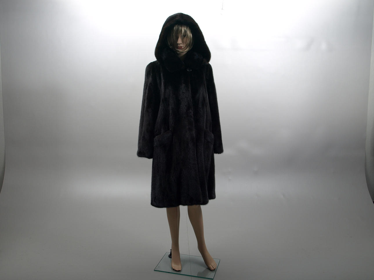 PÄLS, Sagamink, Swagger modell, kapuchong, Havgårds Päls.