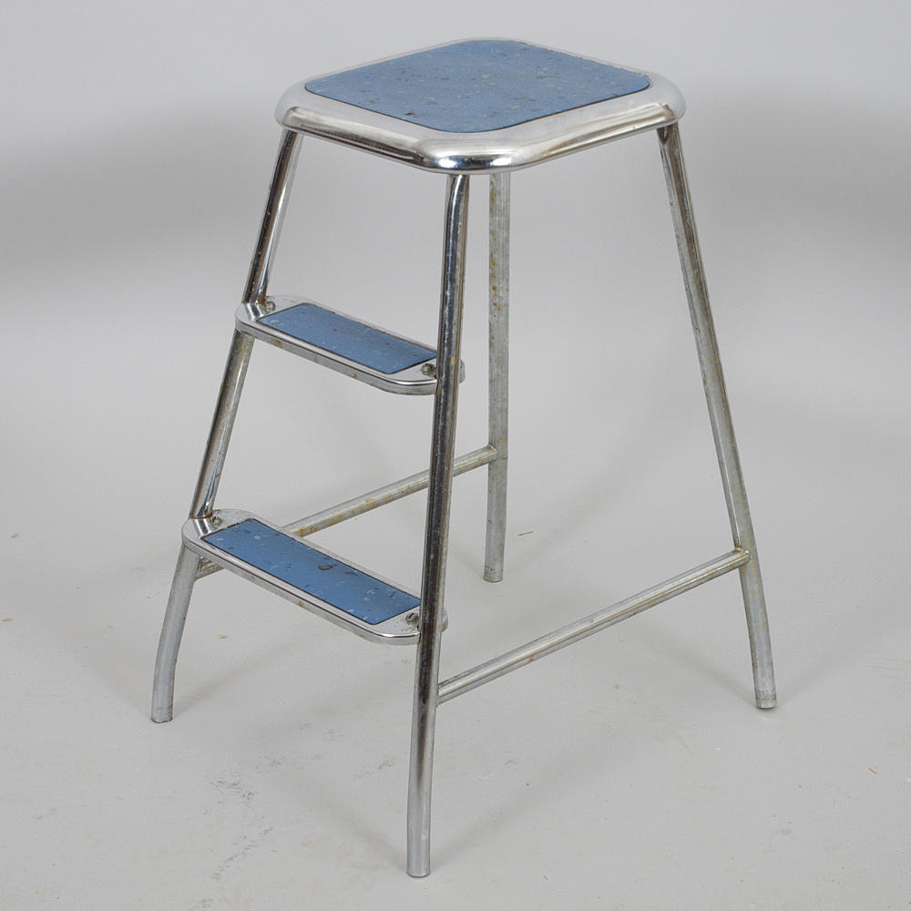 TRAPPALL, AWAB, blå med kronunerrede.