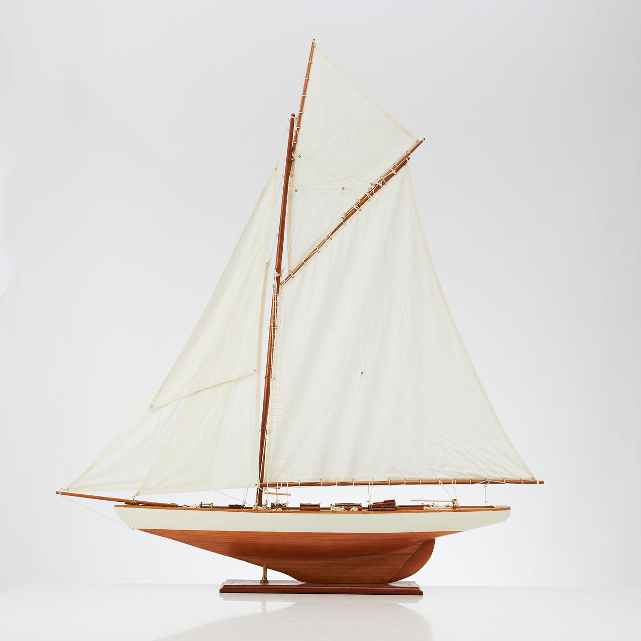 FARTYGSMODELL, segelbåt, 1900-talets slut. Samlarföremål - Teknika ...