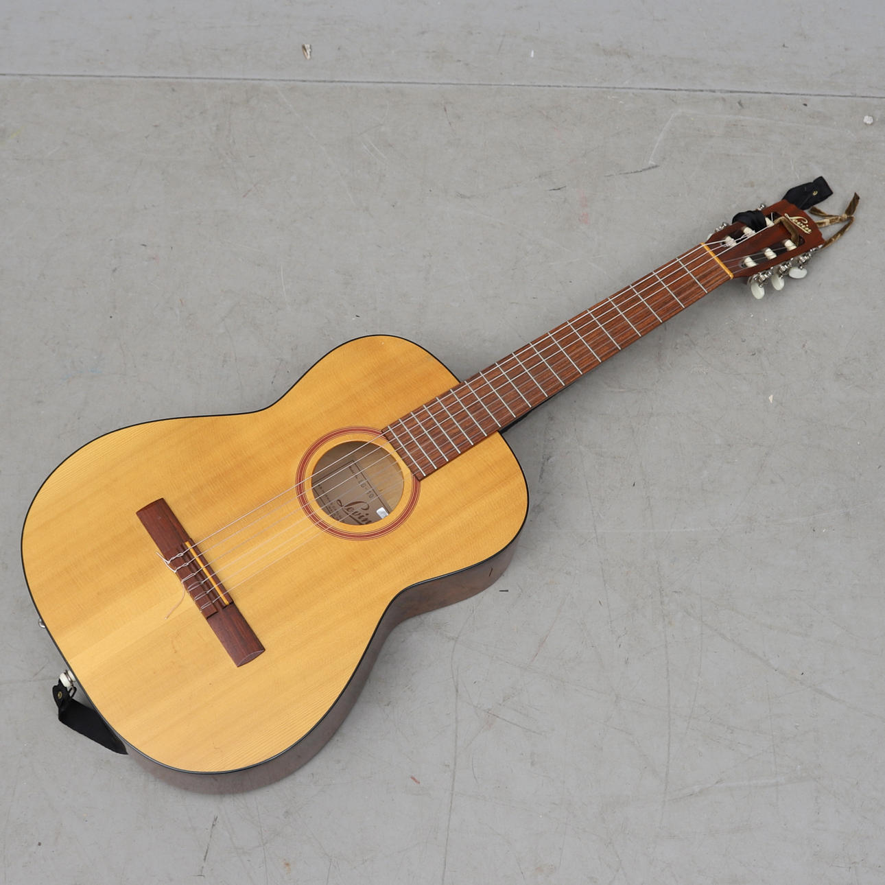 AKUSTISK GITARR, Levin Model l LG-10, 1960-tal.