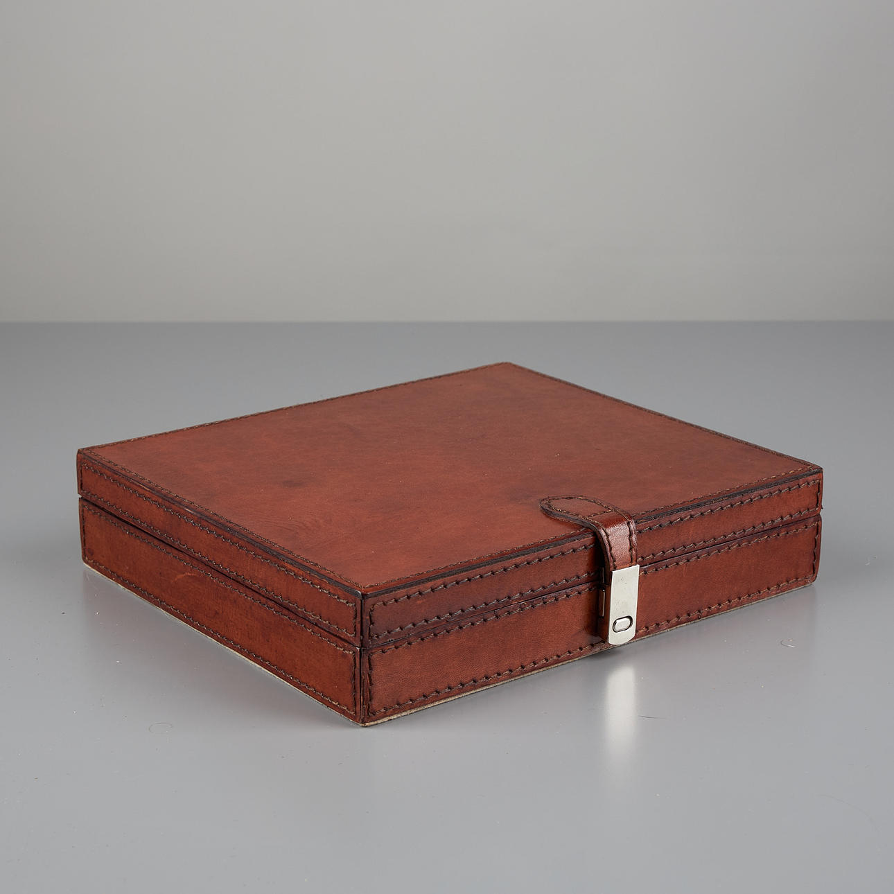 SMYCKESSKRIN, Balmuir, läder.