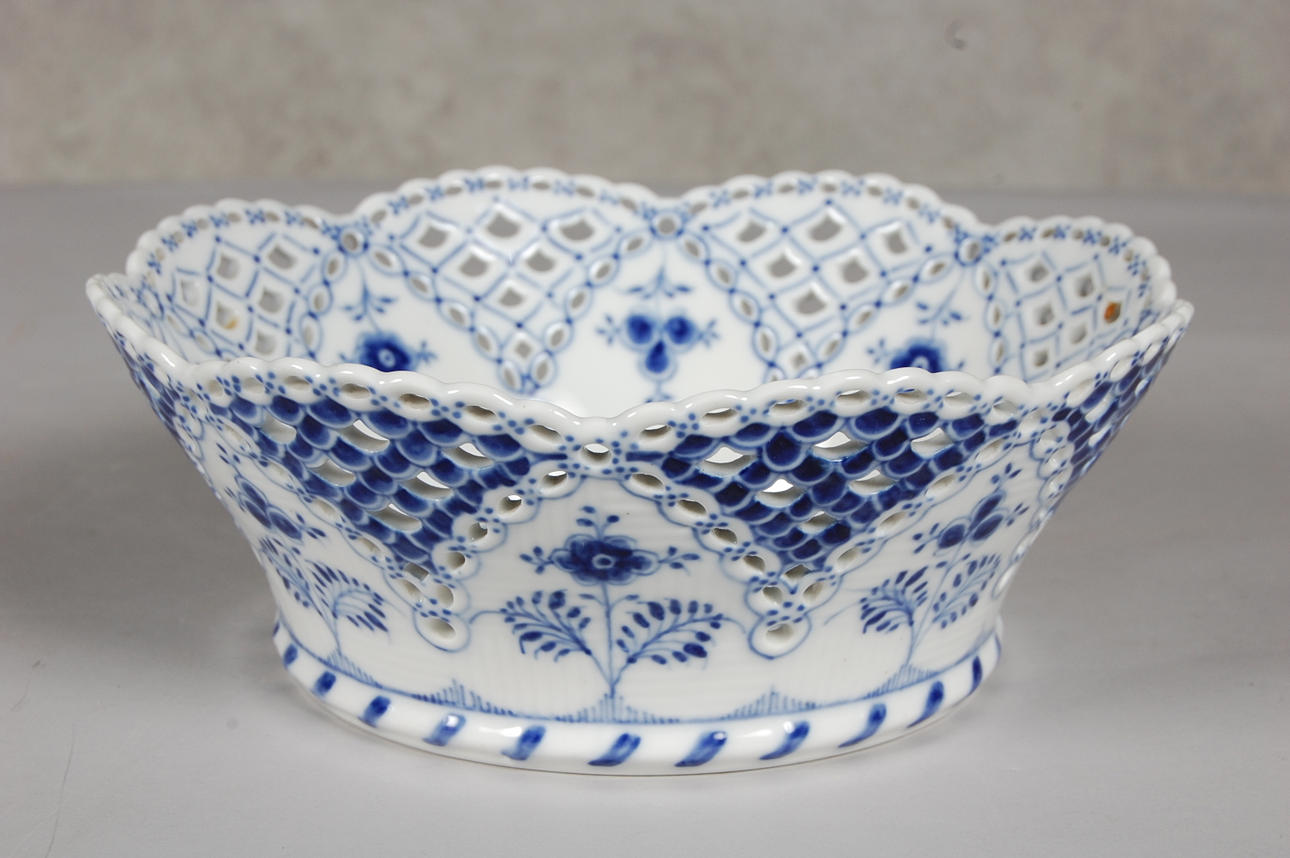 FRUKTSKÅL, Musselmalet, 1:sort, stämpel 1894-1922.