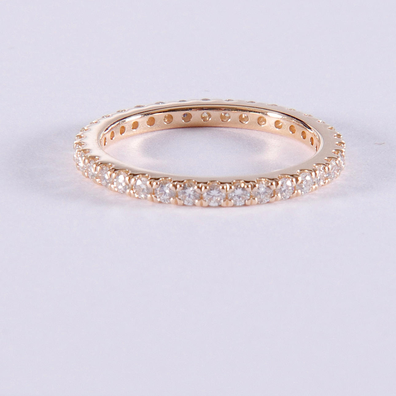 HELALLIANS, timantit, yhteensä 0,63 ct, 18K.