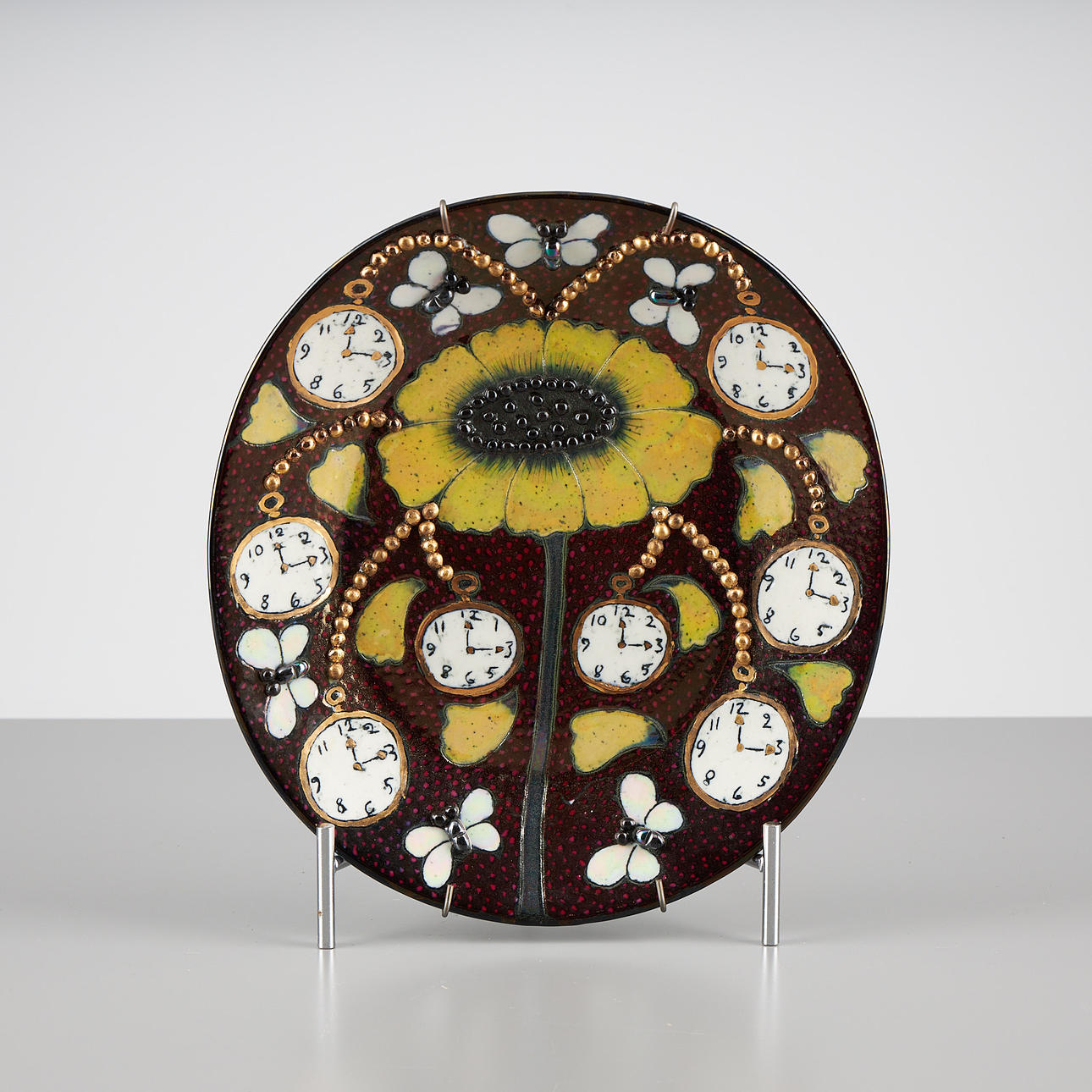 BIRGER KAIPIAINEN. CERAMIC DISH, signed Kaipiainen Arabia, 1970s