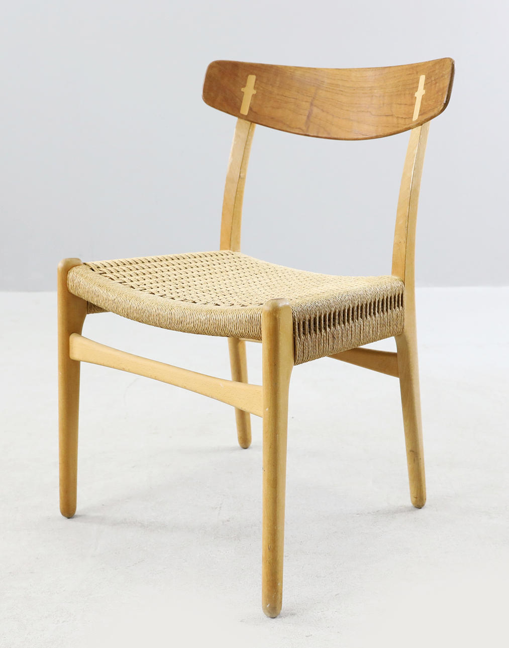 HANS J WEGNER. silla, "CH23", Carl Hansen & Søn, Dinamarca.