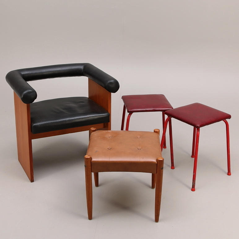 FÅTÖLJ, skinnklädsel + PALLAR, 3 st, galonklädsel, 1970-tal.