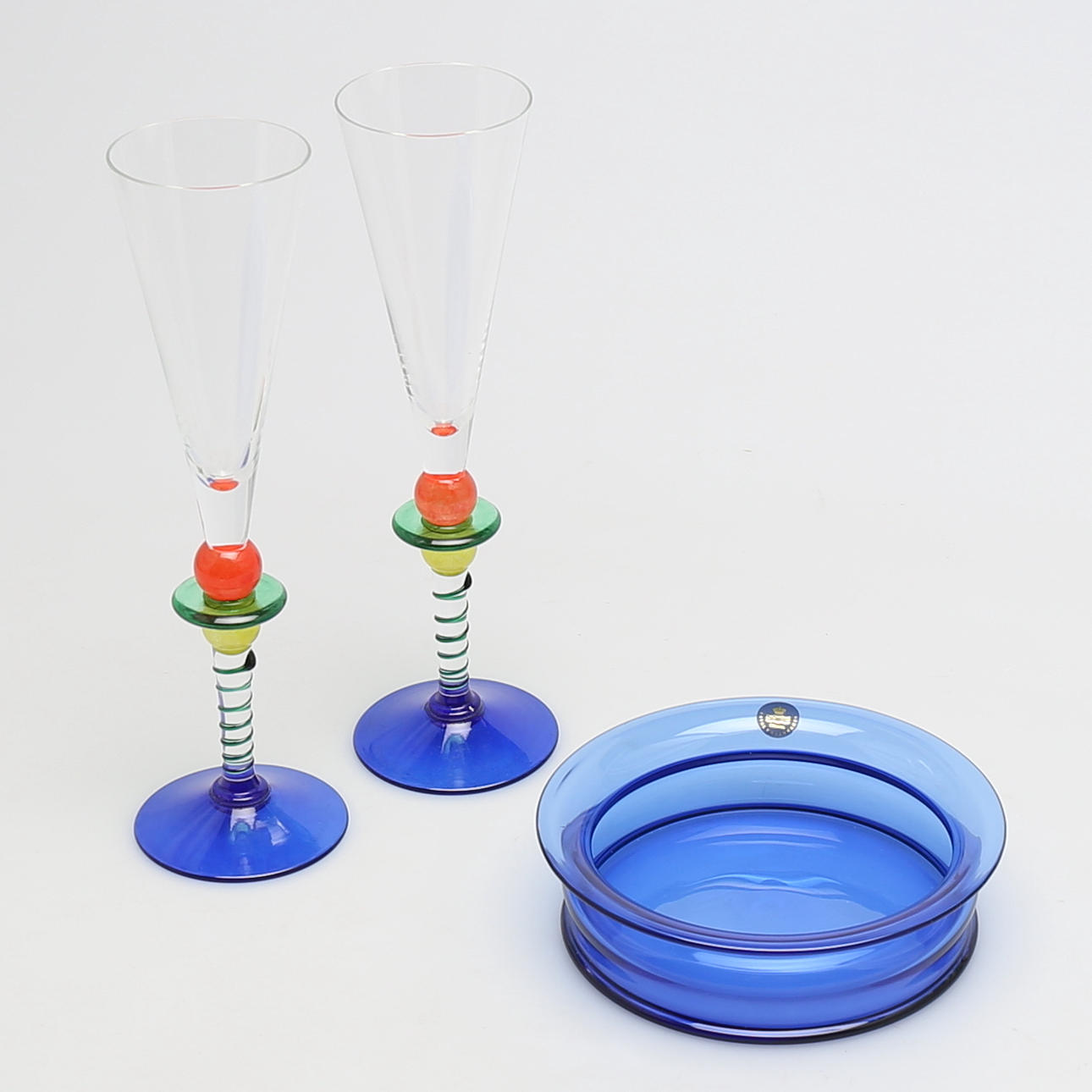 PARTI GLAS, 3 delar, Bl.a "Harlequin" Berit Johansson, Gense.