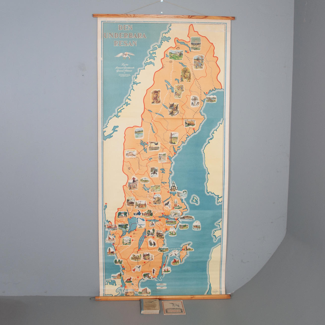 MAPA. Mapa escolar Nils Holgersson, Gumperts Gotemburgo y 2 libros.