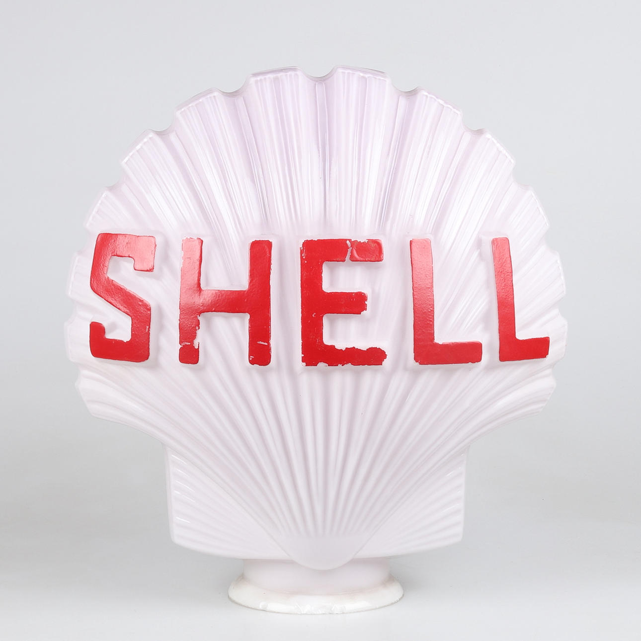 REKLAMSKYLT SHELL, pumpkrön, vitt glas, sent 1920-tal.