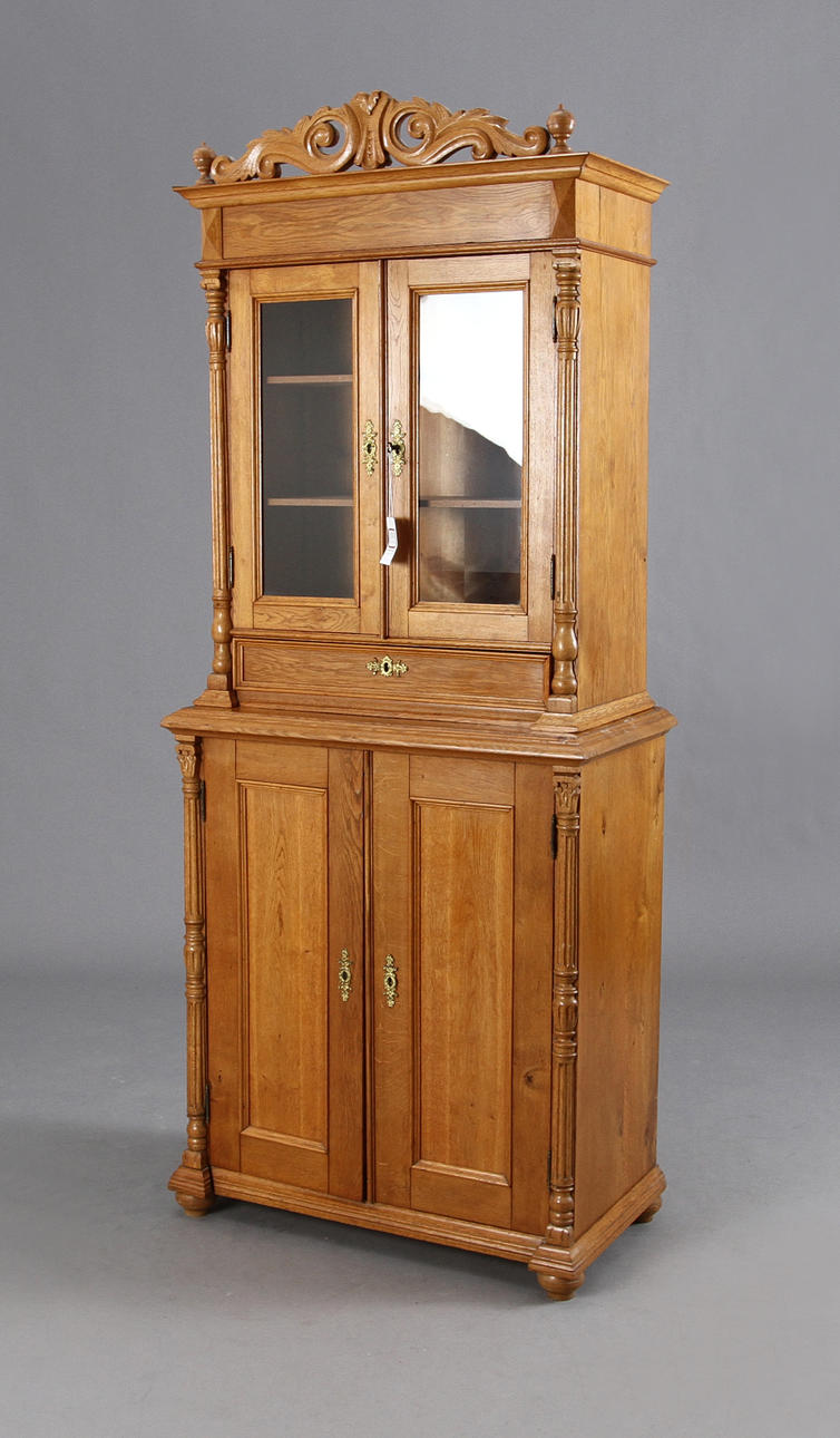 BOKSKÅP. Nyrenässans, ek.