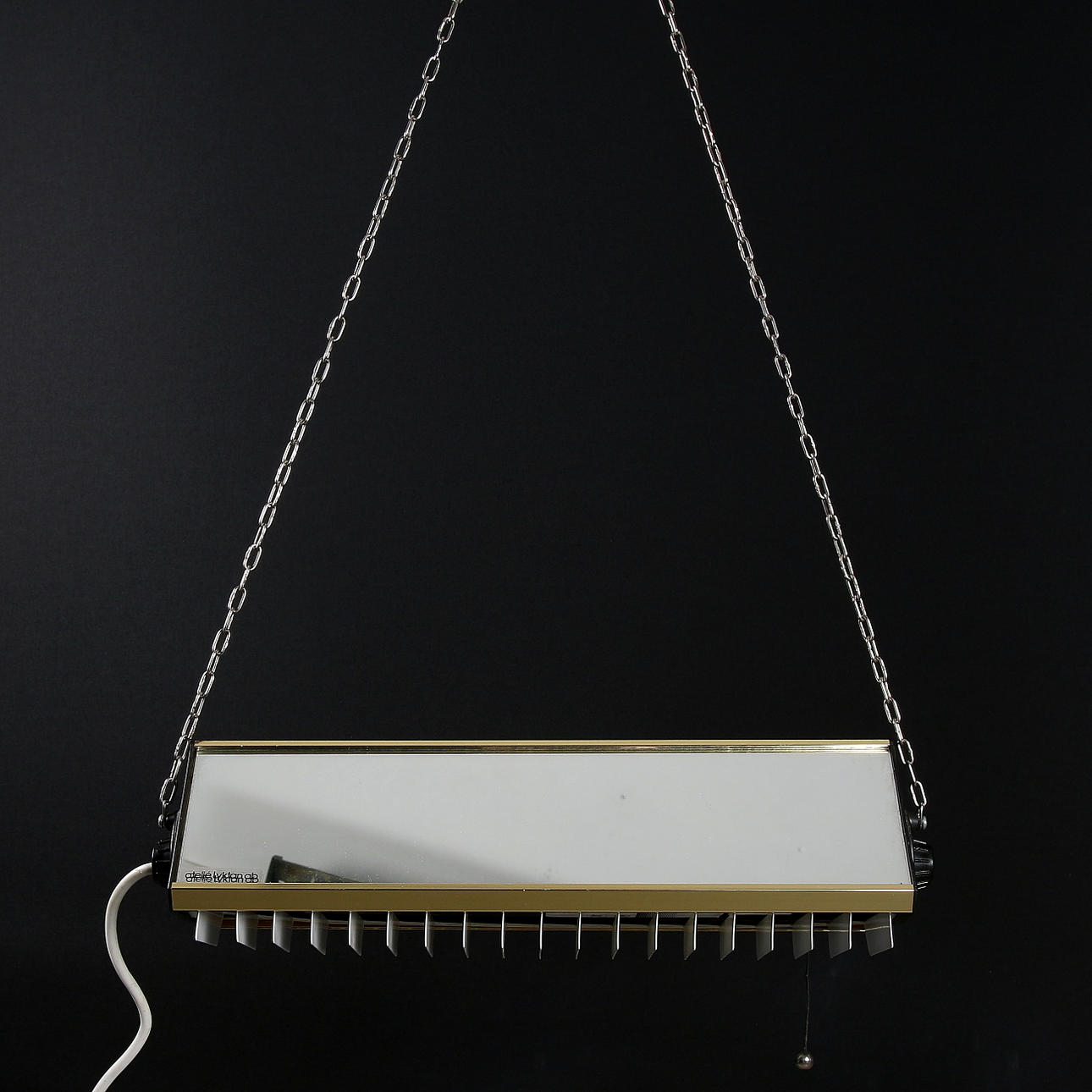 TAKLAMPA, mässing, spegelglas samt plåt, "Supertube", Ateljé Lyktan, 1900-talets andra hälft.