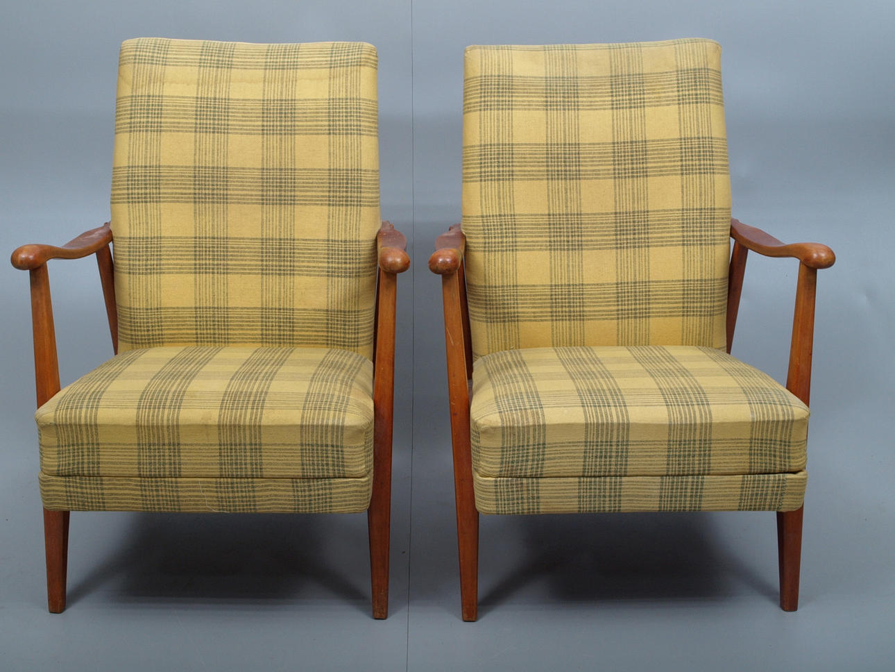 FÅTÖLJER, 2 stycken, 1930-40-tal.