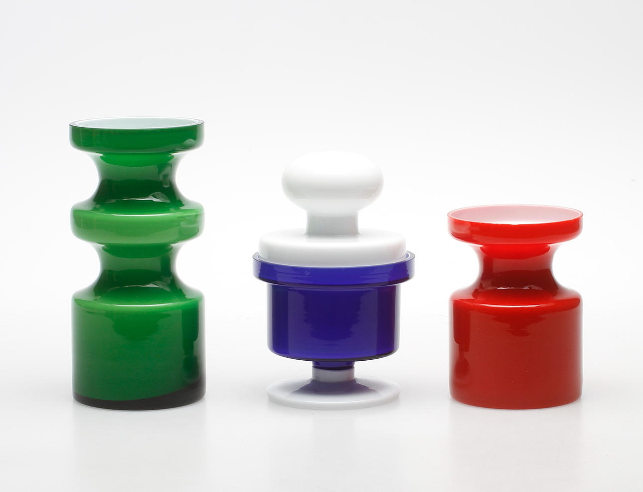 VASER, 2 st och LOCKSKÅL, glas, PO Ström, Alsterfors, 2 st signerade.