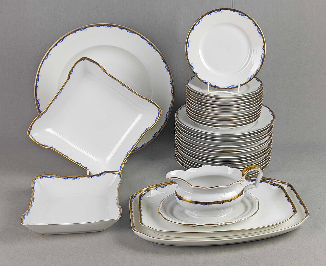 Antikes Rosenthal Speiseservice *Hella*.