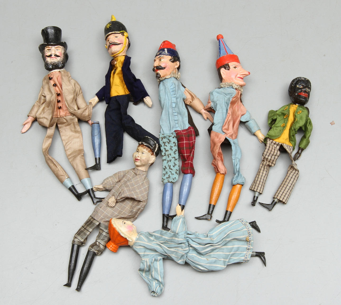 PARTI KASPERDOCKOR, 7 st, omkring 1900.