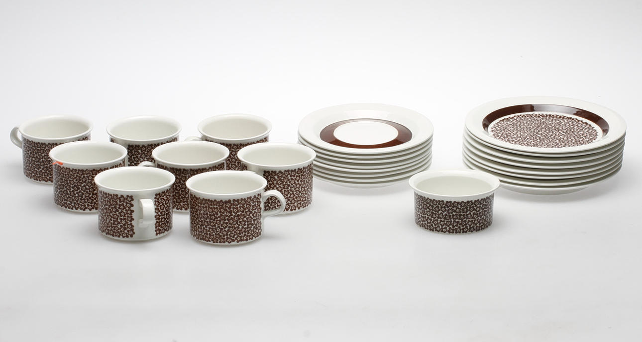 SERVISDELAR, 17 delar, flintgods, "Faenza", Arabia.