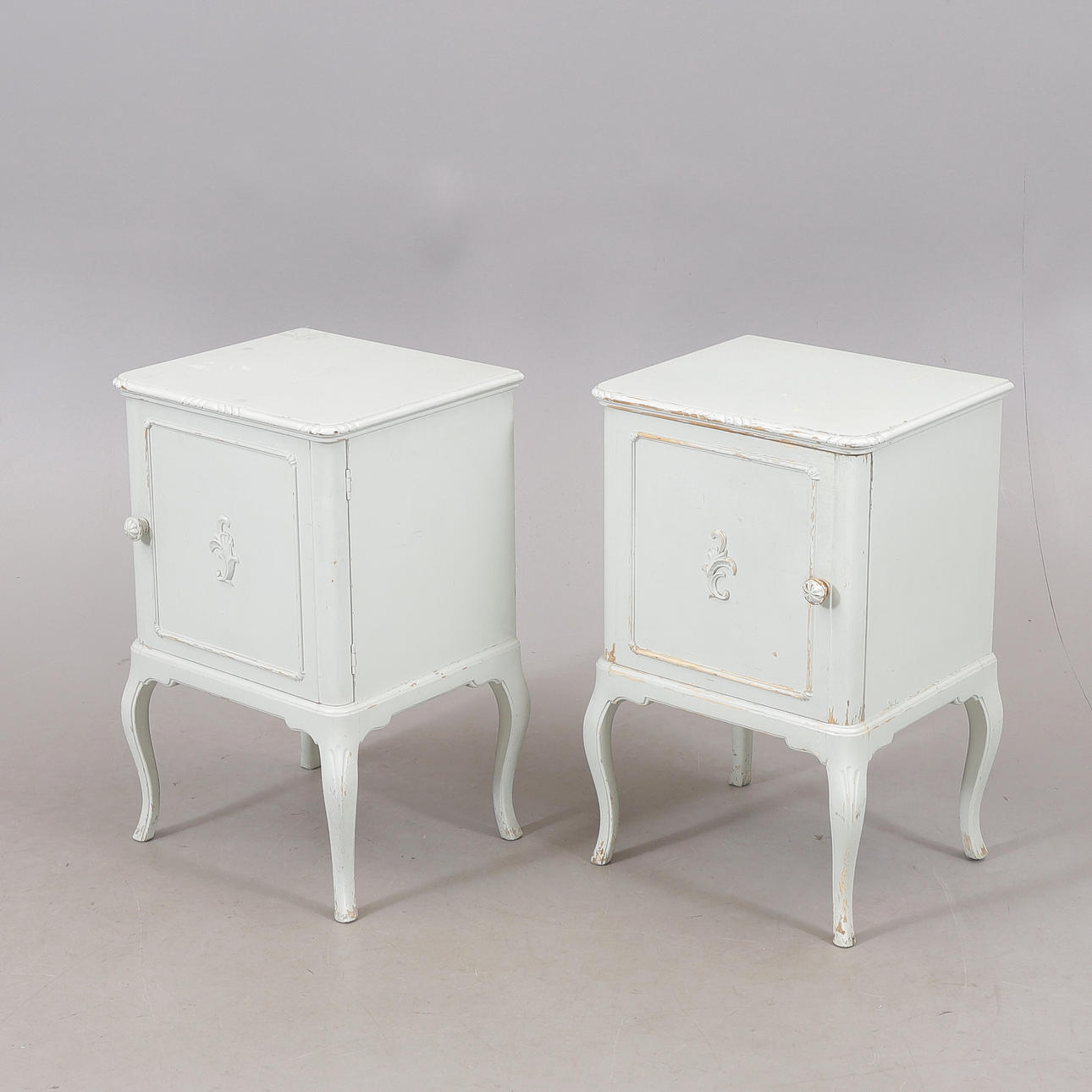 BED TABLE, 1 pair, rococo style, 20th century.