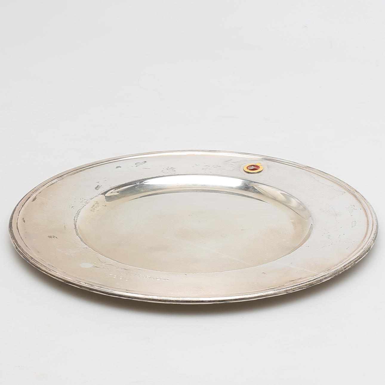 FAT i silver, dekor i emalj, Tostrup, Norge.