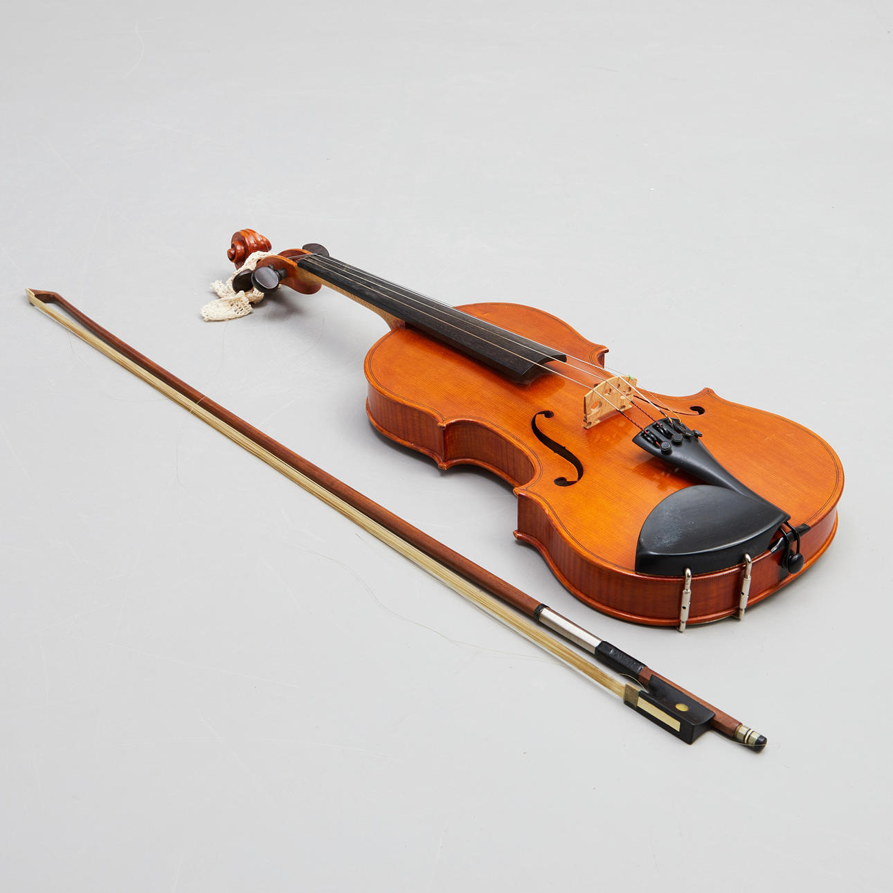 VIOLIN, With label marked "Silvio Tua", 1954, Nice.