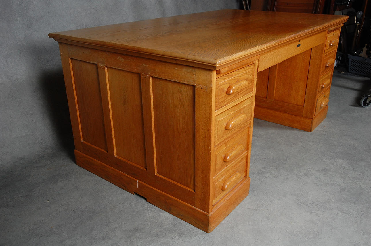 SKRIVBORD, sk Partners desk, 1900-talets första hälft.